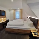 Gaestehaus Dorflinde 3*