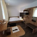 Gaestehaus Dorflinde 3*