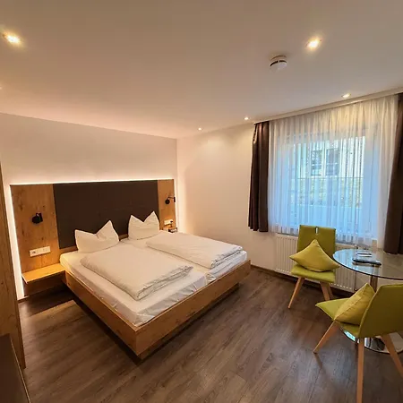 Gaestehaus Dorflinde 3*