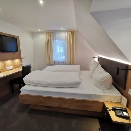 Gaestehaus Dorflinde 3*