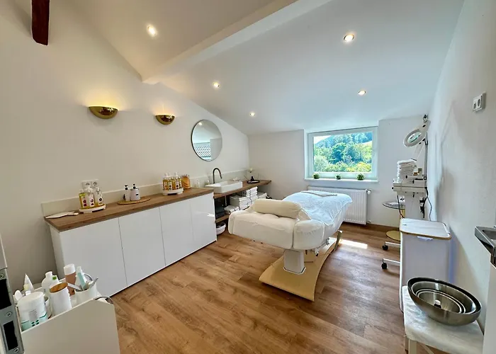 Gaestehaus Dorflinde Hotel