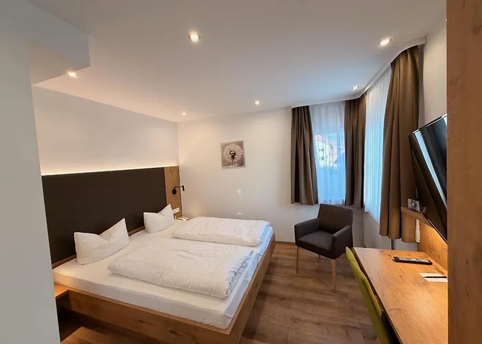 Hotel Gaestehaus Dorflinde 3*