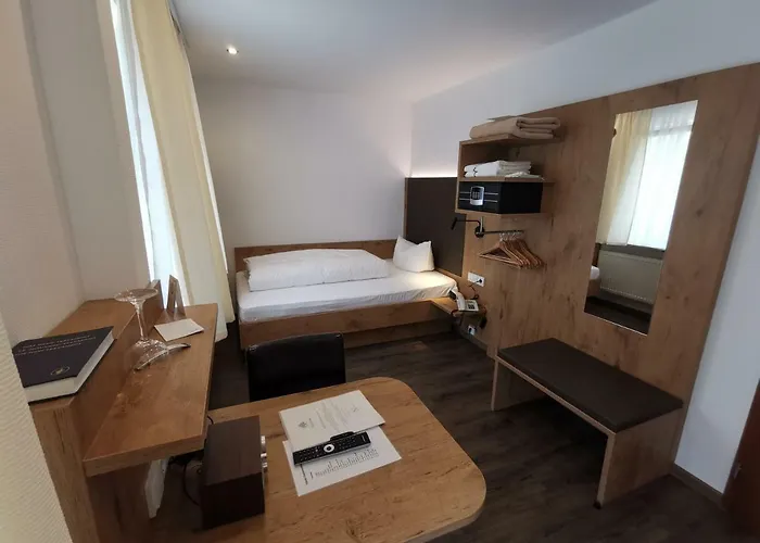 Gaestehaus Dorflinde 3*